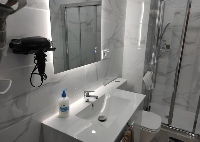 Nyaraló Con Terraza Y Muy Cerca De La Playa,centro Y Estacion De Tren *