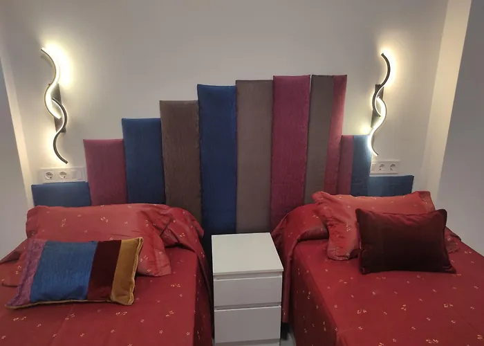 Con Terraza Y Muy Cerca De La Playa,centro Y Estacion De Tren Málaga